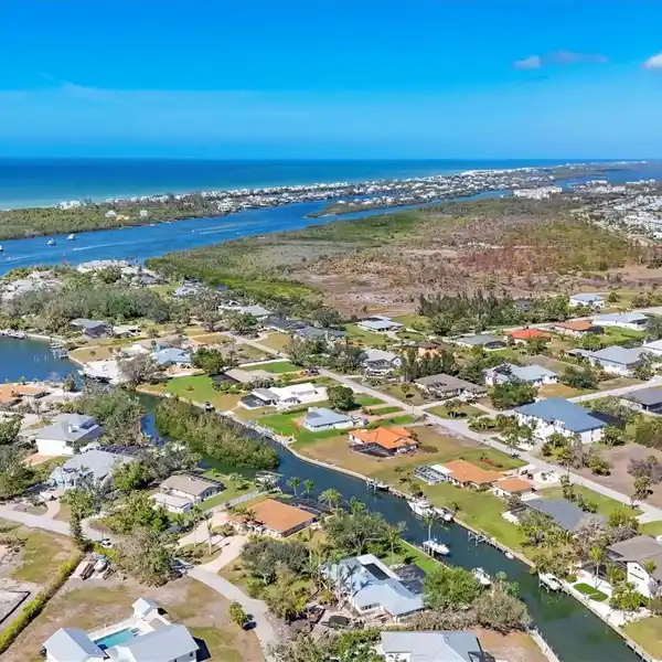 INCREDIBLE BOATER'S PARADISE