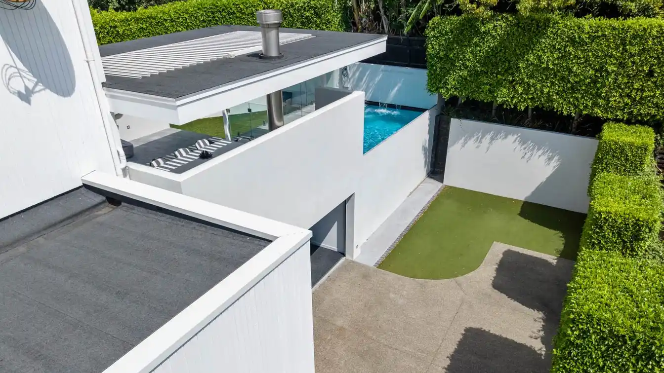 Unique Penthouse Steps to All Amenities