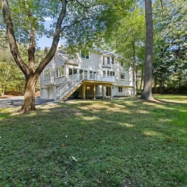 SPACIOUS AND TRANQUIL COLONIAL RETREAT