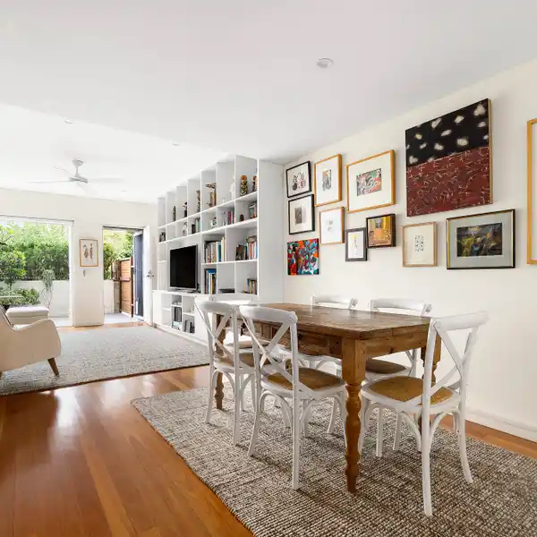 ARCHITECTURAL TOWNHOME WITH EUROPEAN FINISHES AND SUNSET VIEWS