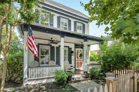 Quaint Historic 1850 House