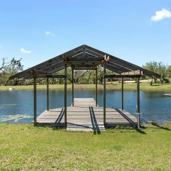 CREATE A DREAM EQUESTRIAN ESTATE ON NEARLY SEVEN ACRES