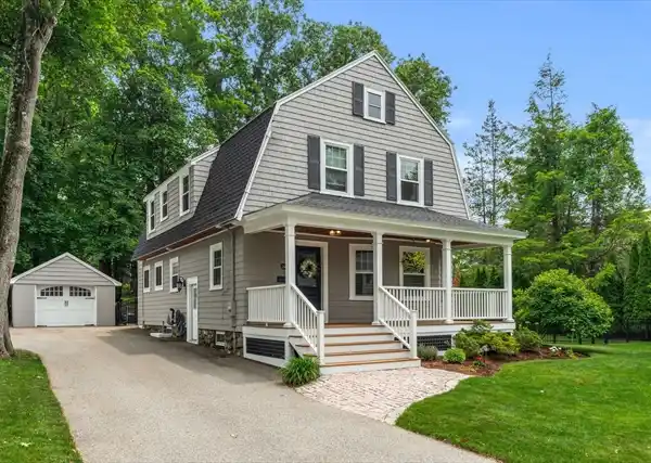 BEAUTIFULLY UPDATED CRAFTSMAN HOME