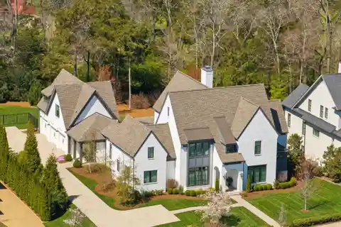 Beautifully Crafted Home Blending Luxury and Comfort