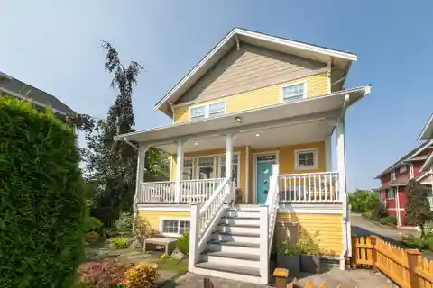 Immaculate Updated Steveston Townhome