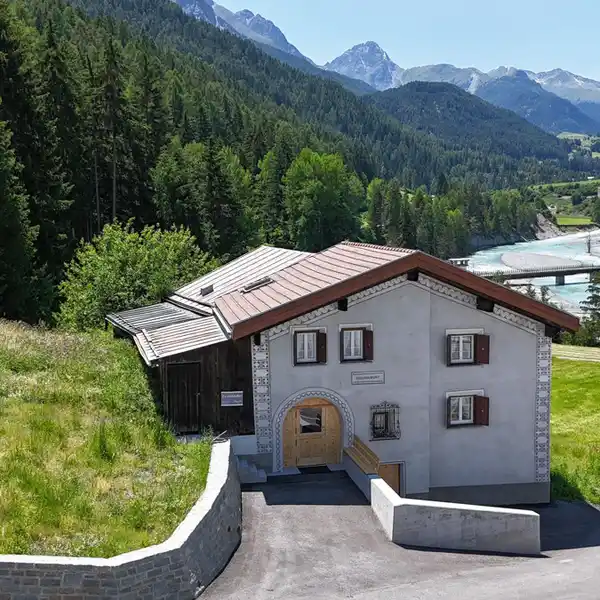 ENGADINE HOUSE IN SCUOL PRADELLA: HISTORIC CHARM IN UNSPOILED LANDSCAPE