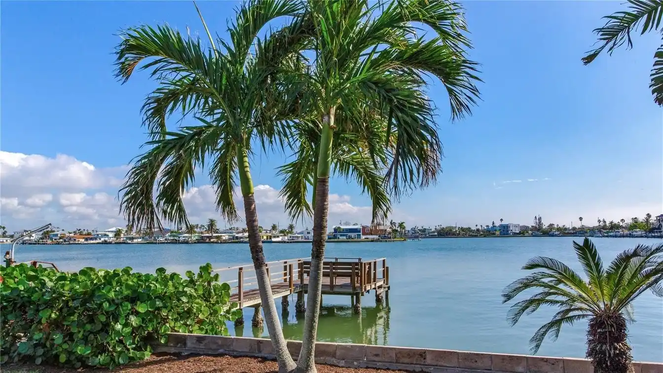 Create the Waterfront Lifestyle of Your Dreams