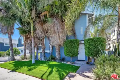 Spacious Townhome with Two Balconies