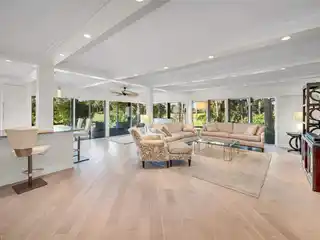 Elegant and Contemporary Home