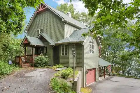 Sky-High Sanctuary with Panoramic Views