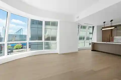 Triple Mint Condo at Lantern House