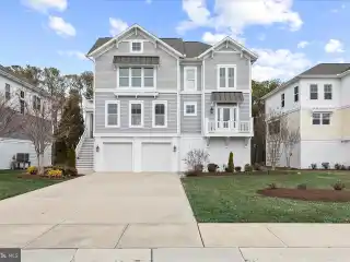 Fully Furnished Coastal Retreat by Fresh Pond