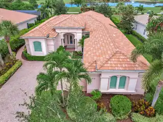 Immaculate Home in the Prestigious Jupiter Country Club