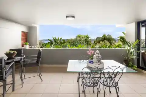 Harbourview Elegance in Exclusive Seaforth Village