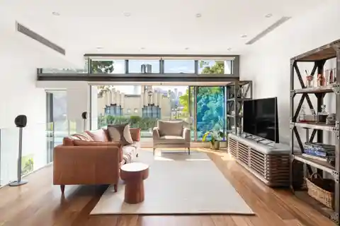 Architect-designed Northeast Facing Retreat