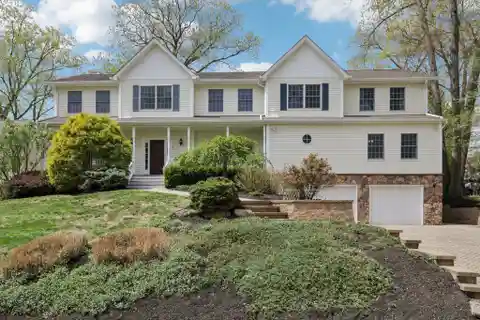 Stunning Colonial in a Quiet Neighborhood