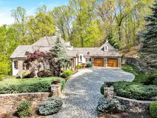 Stately Ranch with Stunning Views