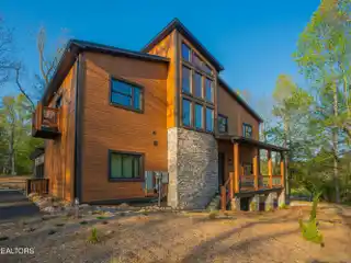 Brand New Mountain Retreat