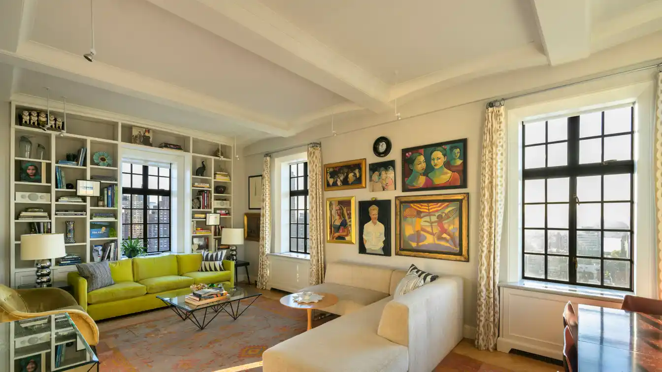 Penthouse a at the Oliver Cromwell