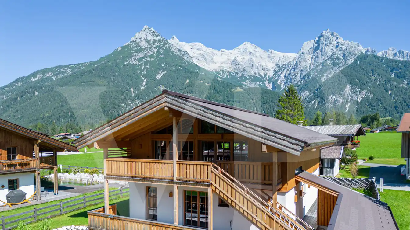 Feel-good Chalet with a Picturesque View