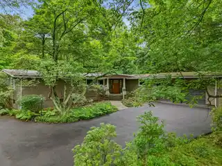 Mid-century Modern Ranch with Contemporary Flair