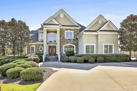 Tuscan-Inspired Gourmet Kitchen for Culinary Excellence