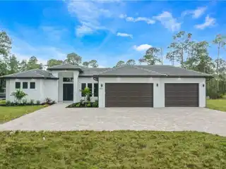 Luxury Living in Golden Gate Estates