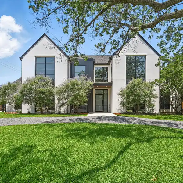 GORGEOUS MODERN GEM