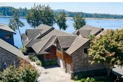 Great Riverfront Property