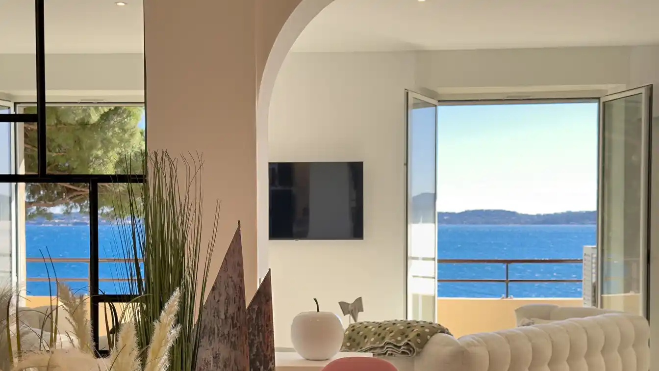 Contemporary Apartment with Sea View Terrace