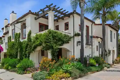 Walkable Santa Barbara Retreat with Style