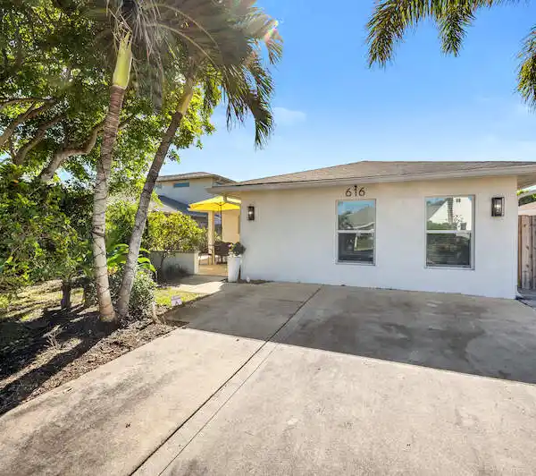 MOVE-IN READY POOL HOME