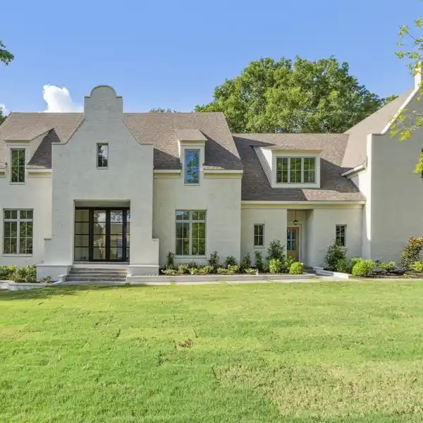 BEAUTIFUL NEW CONSTRUCTION IN EAST MEMPHIS