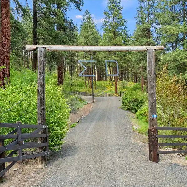 MAJESTIC 41-PLUS-ACRE PROPERTY