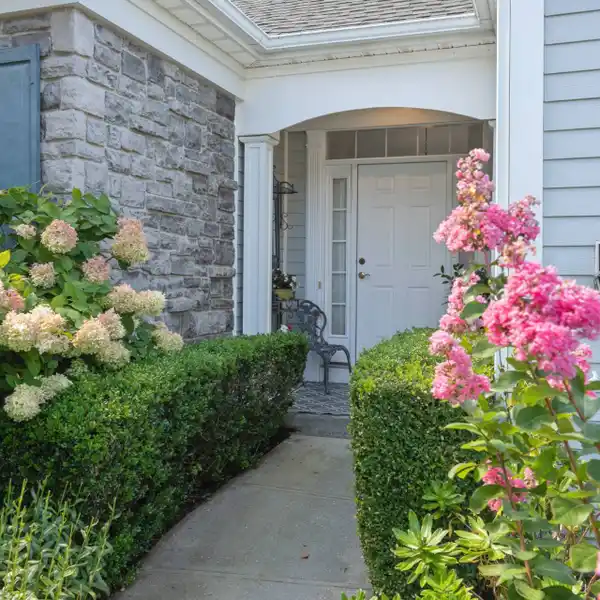 HIGHLY SOUGHT-AFTER SOUTHAMPTON MODEL HOME