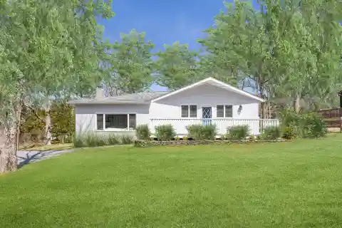 Newly Renovated Home for Rent Near Havens Beach
