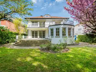 Stylish Villa in Sought-After Location