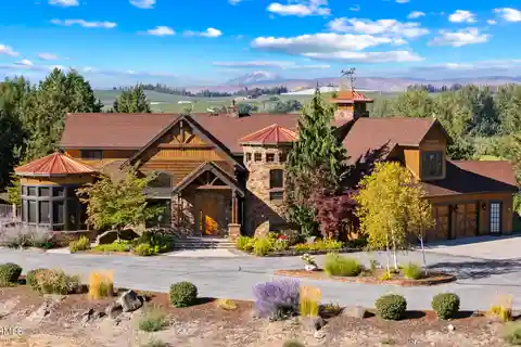Truly Extraordinary Luxury Estate