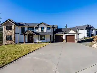 Custom Stunner in Exclusive Rock Cliff