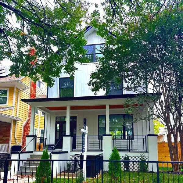 CRAFTSMAN MASTERPIECE WITH DESIGNER FINISHES AND FLAIR