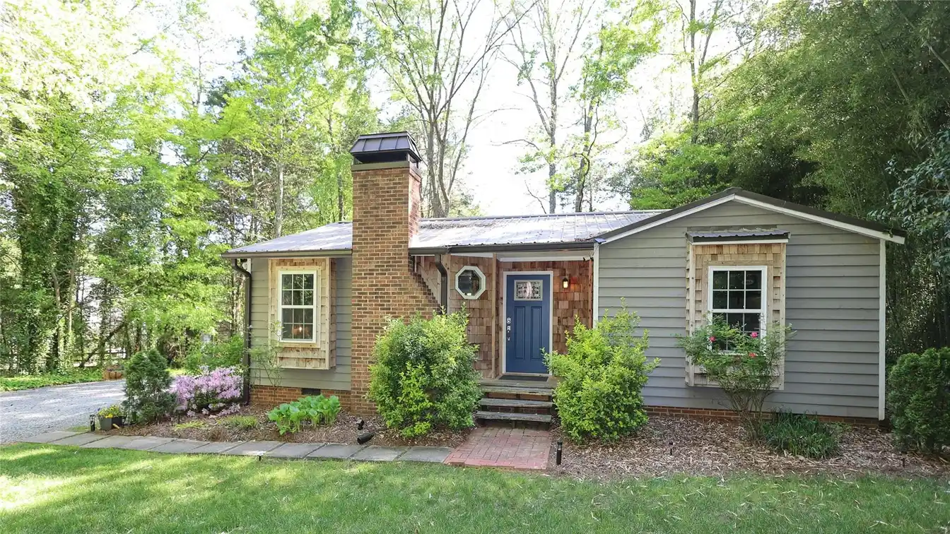 Rare Fully Renovated Cottage