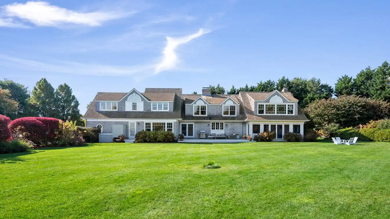 Six Bedroom Hamptons Summer Rental