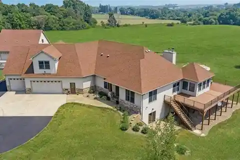 Unbelievable Home with a One-of-a-kind Setting