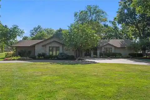 Exquisite Ranch Home in a Sought-After Neighborhood