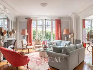 Bright Apartment in a Magnificent Early 20th Century Building