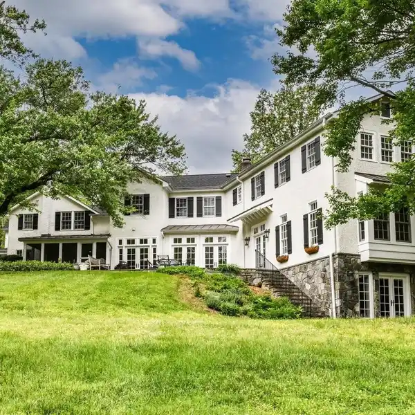 5.45-ACRE PARADISE