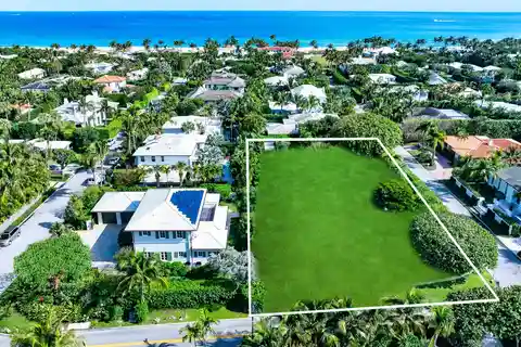 Prime Lot with Access to the Ocean Terrace Beach Cabana