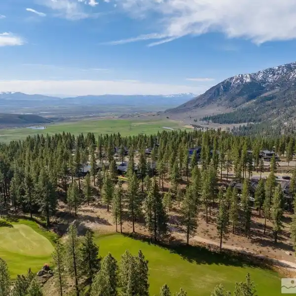 MOUNTAIN RETREAT DESIGNED FOR LUXURY AND ADVENTURE