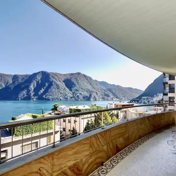 LUXURY APARTMENT WITH 180-DEGREE LAKE VIEW