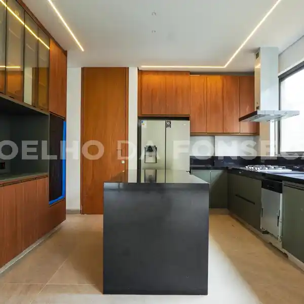 LIVE IN COMFORT AND SOPHISTICATION